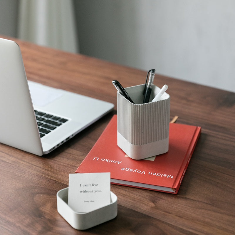 Stiftehalter stylisch aus Zement